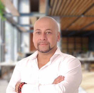 Corpojona Enrique Garnica